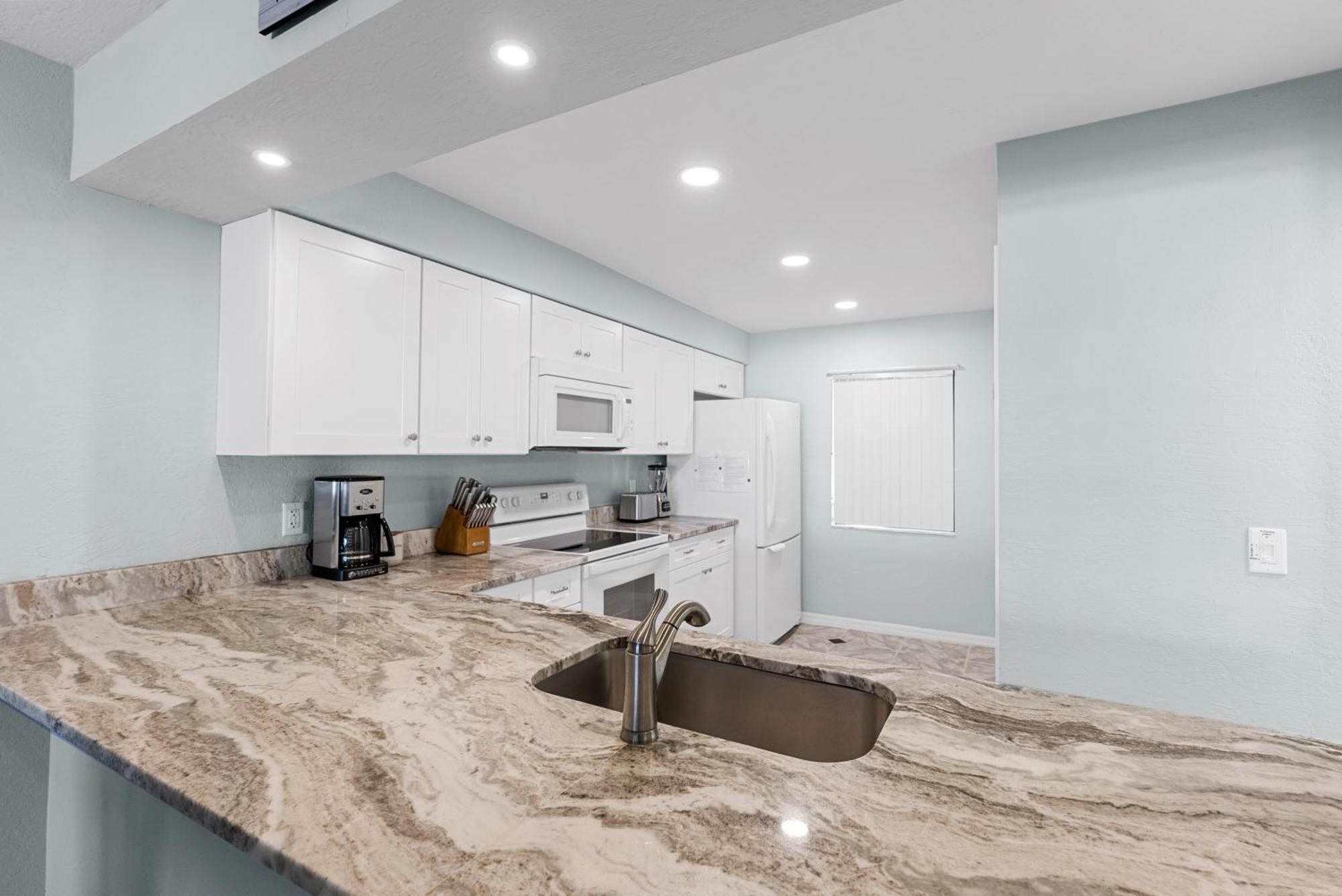 Sandcastles Cocoa Beach Bilik gambar